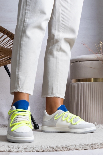 Sneakers da donna grigie con lacci fluo Arcobaleno 2
