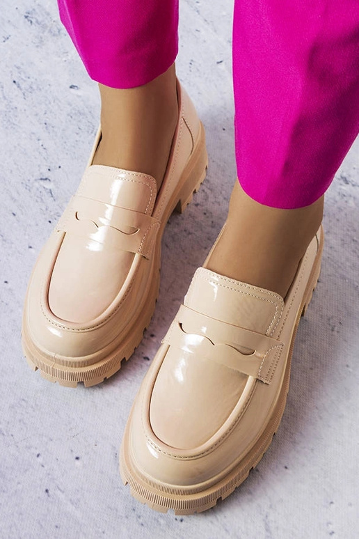 Scarpe Phaneuf in vernice beige