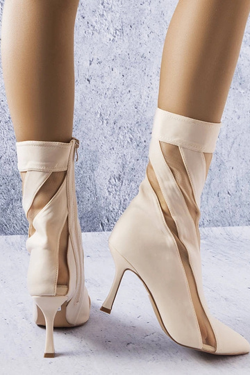 Stivaletti color sabbia con... 2