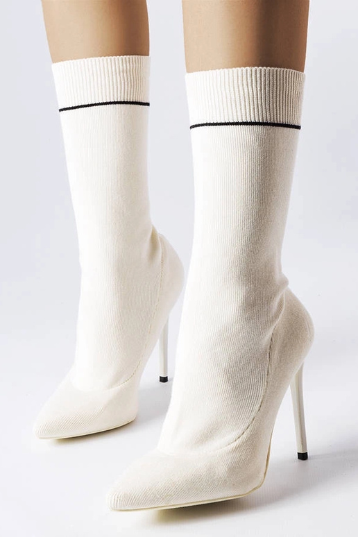 Stivali bianchi con tacco alto di...