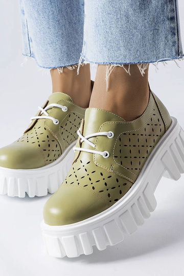 Scarpe Camus traforate...