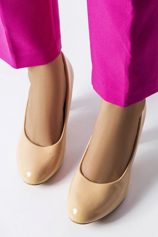 Décolleté in vernice beige Burkett