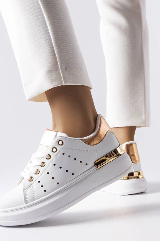 Sneakers bianche con perforazione...