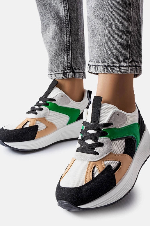 Scarpe sportive nere in vari...