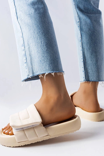 Infradito beige con chiusura a velcro Aleron 2