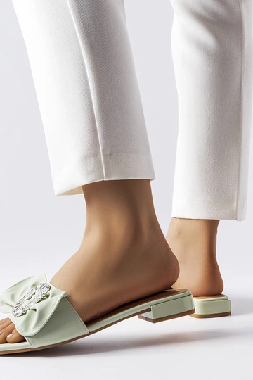 Sandali eleganti verdi con zirconi Fifi 2