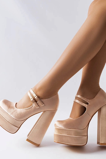 Décolleté beige con tacco... 2