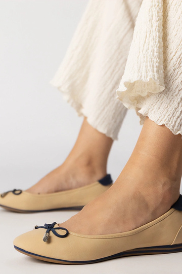 Scarpe beige decorate con fiocchetto, „Maddalena" 2