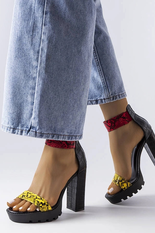 Sandali con stampa serpente gialla...