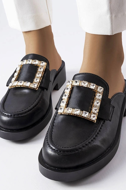 Infradito Columbus nere con punta chiusa