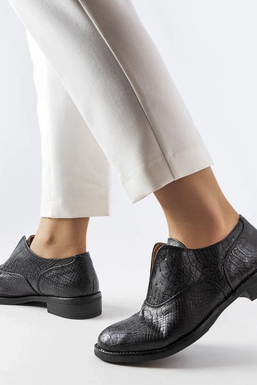 Scarpe donna nere in similpelle chiuse Morel 2