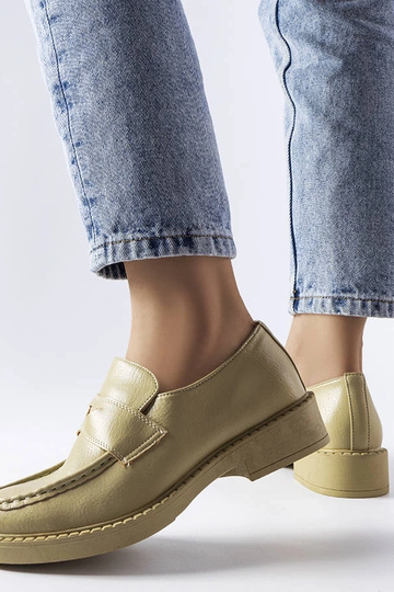 Mocassini eleganti in pelle... 2