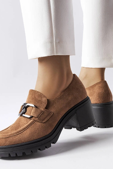 Tacchi alti marroni con... 2