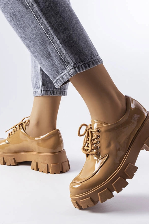 Stivaletti marroni verniciati,... Stivaletti marroni verniciati,...