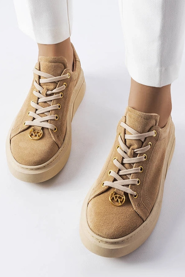 Scarpe sportive in suede color sabbia, “Karino” 2