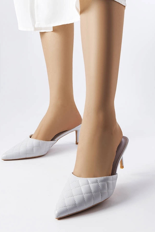 Infradito con tacco a spillo...