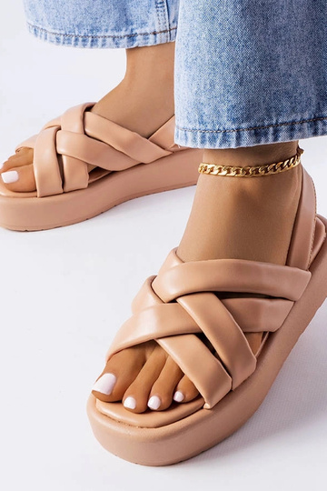 Sandali con plateau a ferro...