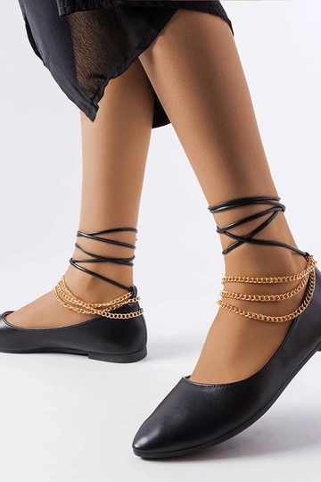 Ballerine nere con chiusura...