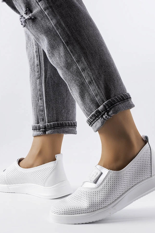 Sneakers Ethels in pelle traforata...