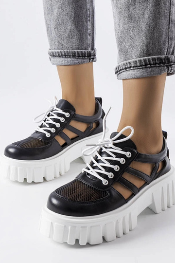 Pusbačiai neri su suola... 2