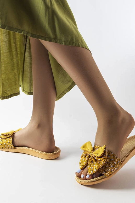 Ciabatte gialle con fiocco, “Tachel”