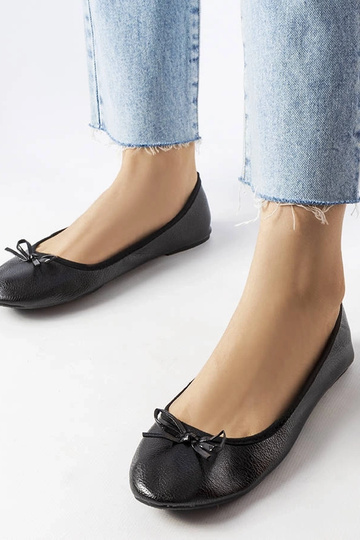 Ballerine nere decorate con...