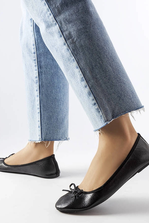 Ballerine nere decorate con fiocco...