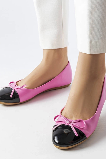Ballerine Despins con punta verniciata rosa