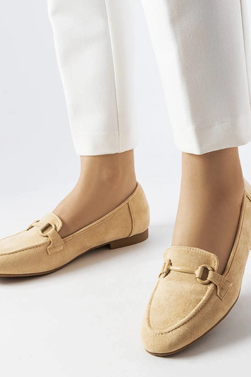 Mocassini da donna in pelle scamosciata beige con fibbia Hinkle
