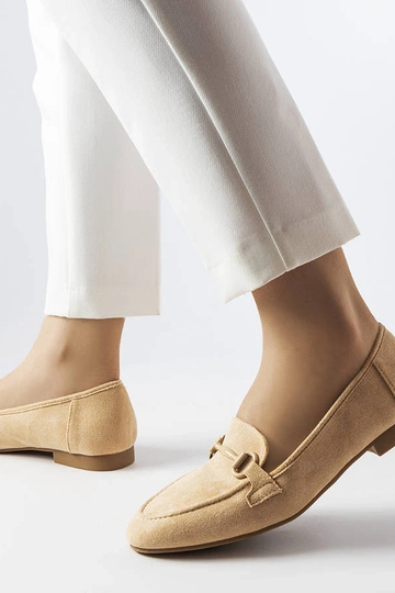Mocassini da donna in pelle scamosciata beige con fibbia Hinkle 2