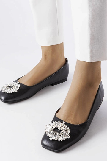 Ballerine nere con spilla Miren
