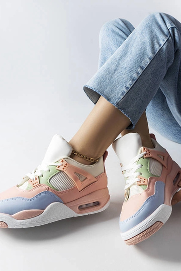 Sneakers rosa realizzate in materiali combinati di Malas 2