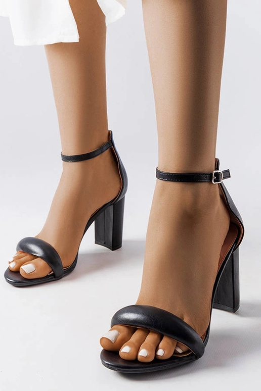 Sandali con tacco a blocco Hane neri