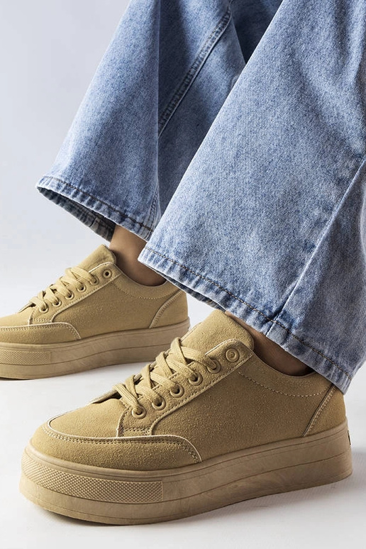 Scarpe sportive color sabbia su...