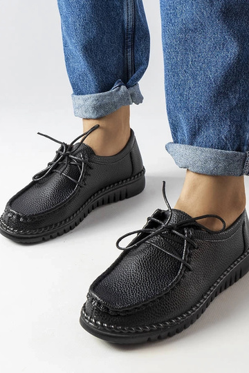 Stivaletti neri affusolati,...