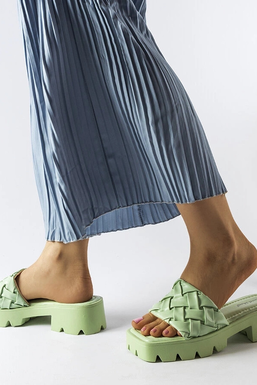 Infradito Lora con suola da trattore...