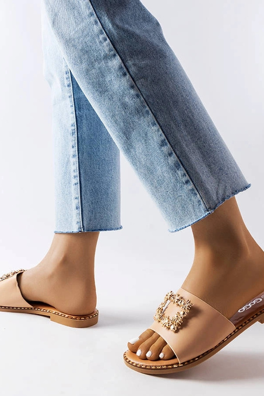 Ciabatte color sabbia con...