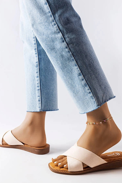 Ciabatte color sabbia, "Tiana"