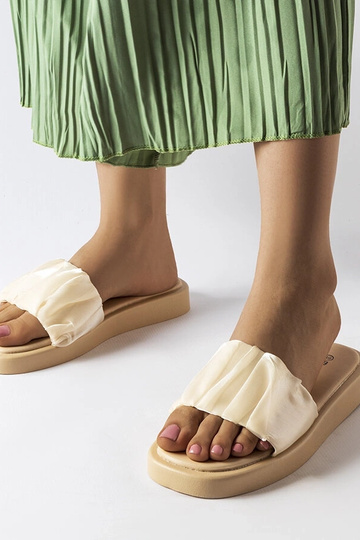 Ciabatte beige decorate con...