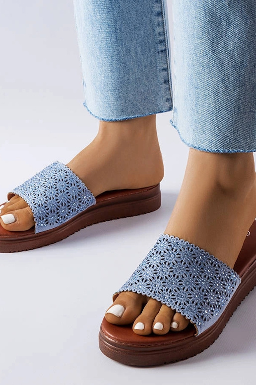 Diapositive blu traforate con zirconi...