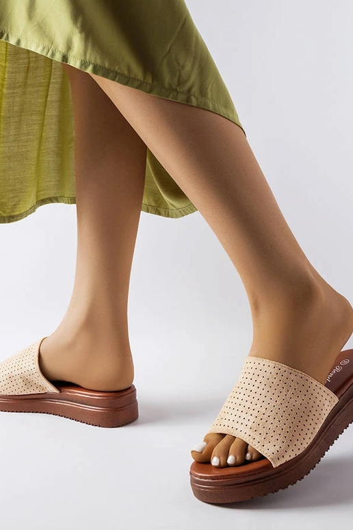 Pantofole sabbia con gambale...