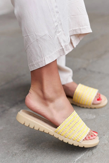 Infradito intrecciate... 2