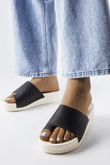 Sandali con zeppa...