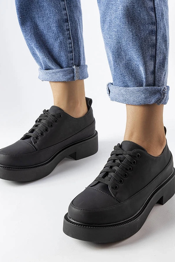 Scarpe basse nere Merico