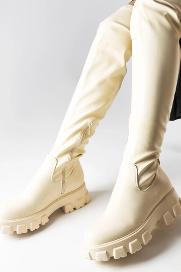 Stivali alti color sabbia...