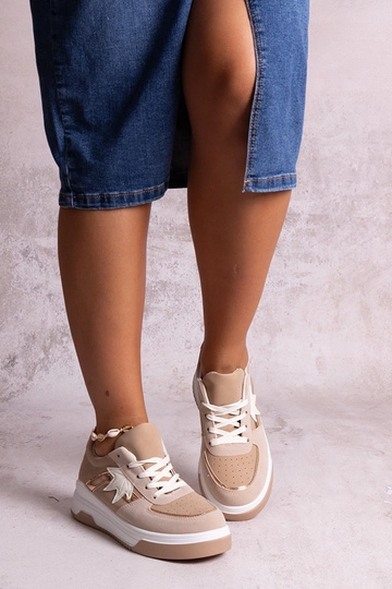 Sneakers beige con inserto...