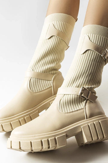 Stivali beige eleganti con... 2