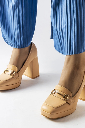 Décolleté beige con tacco geometrico Blaiss