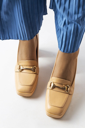 Décolleté beige con tacco geometrico Blaiss 2
