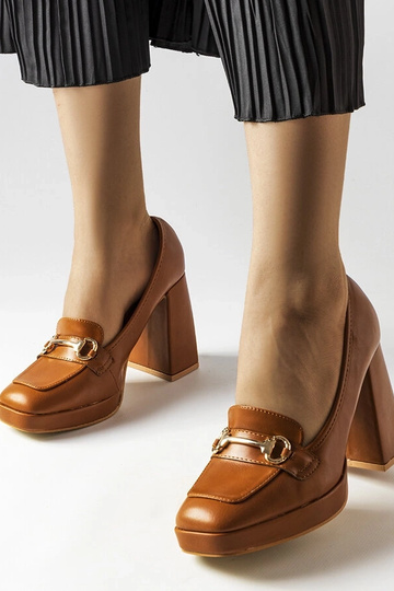 Décolleté marroni con tacco geometrico Blaiss